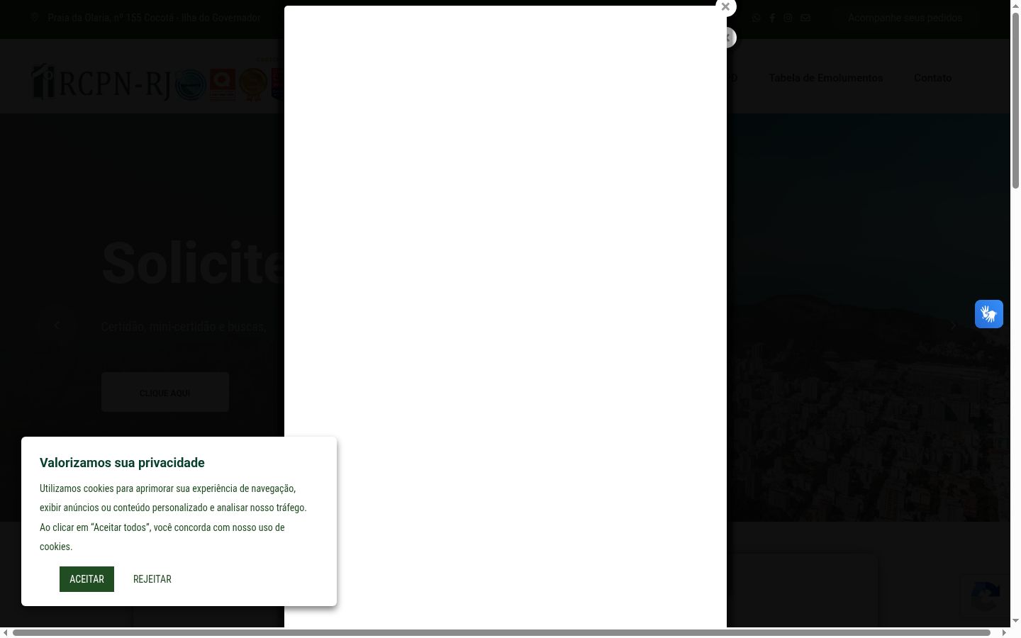Screenshot of the consent banner shown before any interaction
