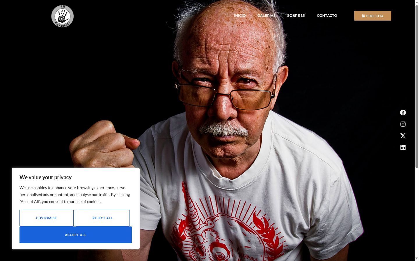 Captura de ecrã do banner de consentimento apresentado antes de qualquer interação