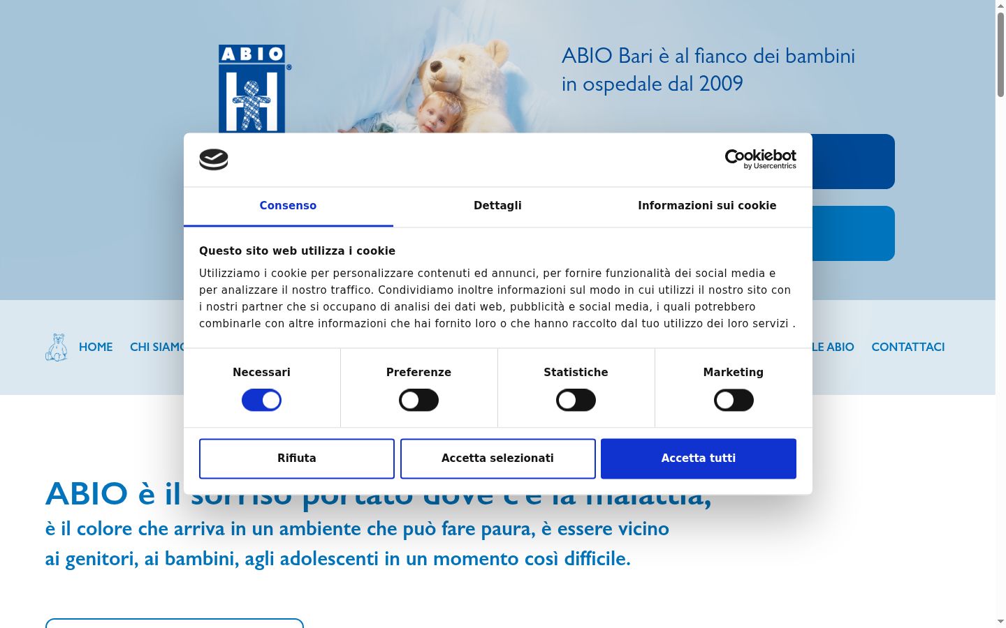 Captură de ecran a bannerului de consimțământ afișat înainte de orice interacțiune