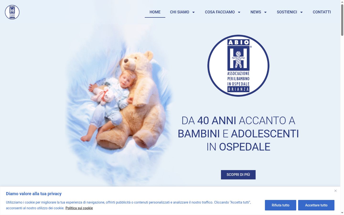 Captură de ecran a bannerului de consimțământ afișat înainte de orice interacțiune