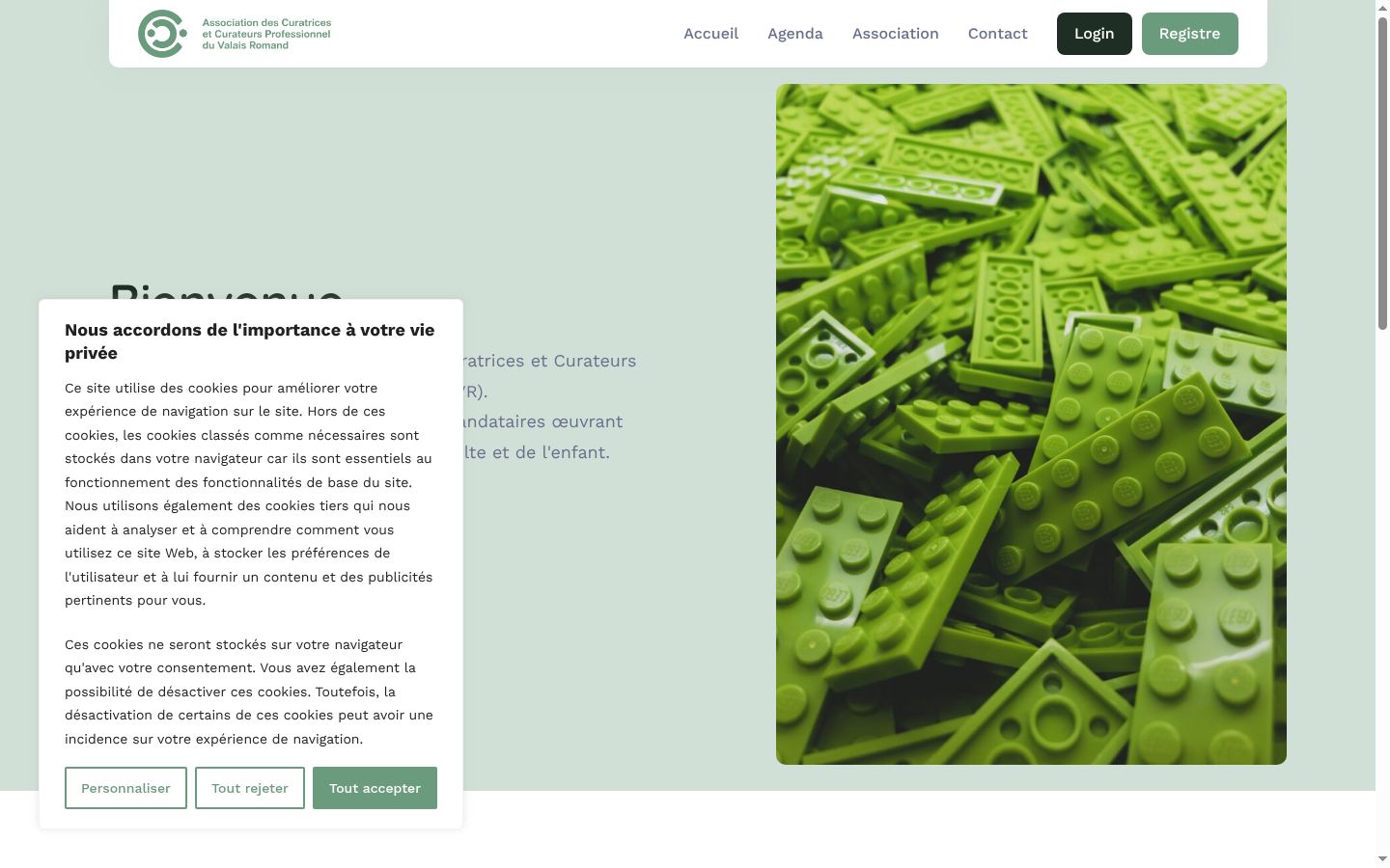 Screenshot of the consent banner shown before any interaction