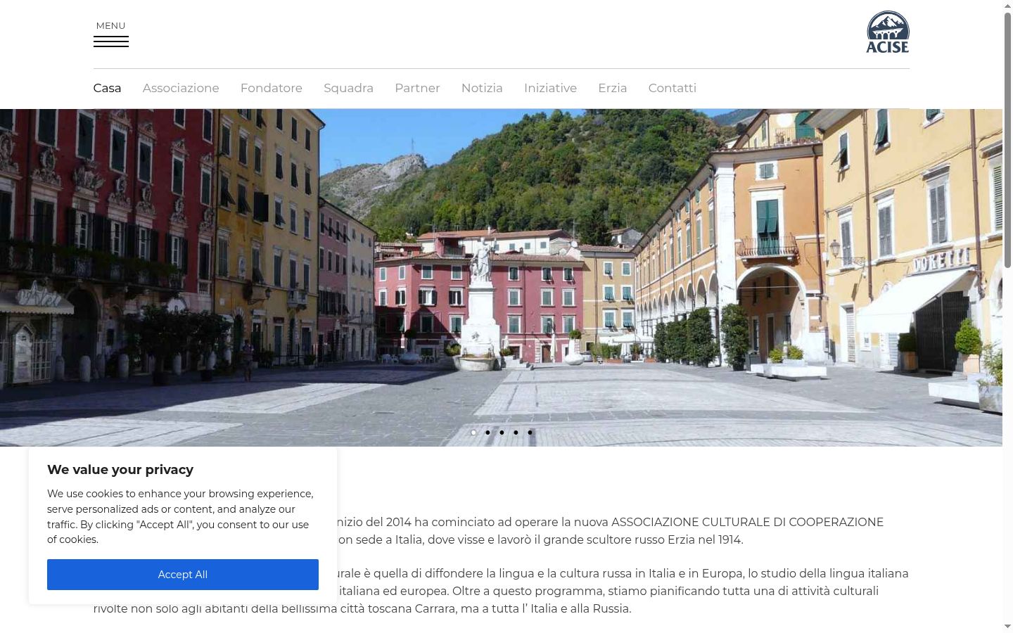 Screenshot of the consent banner shown before any interaction