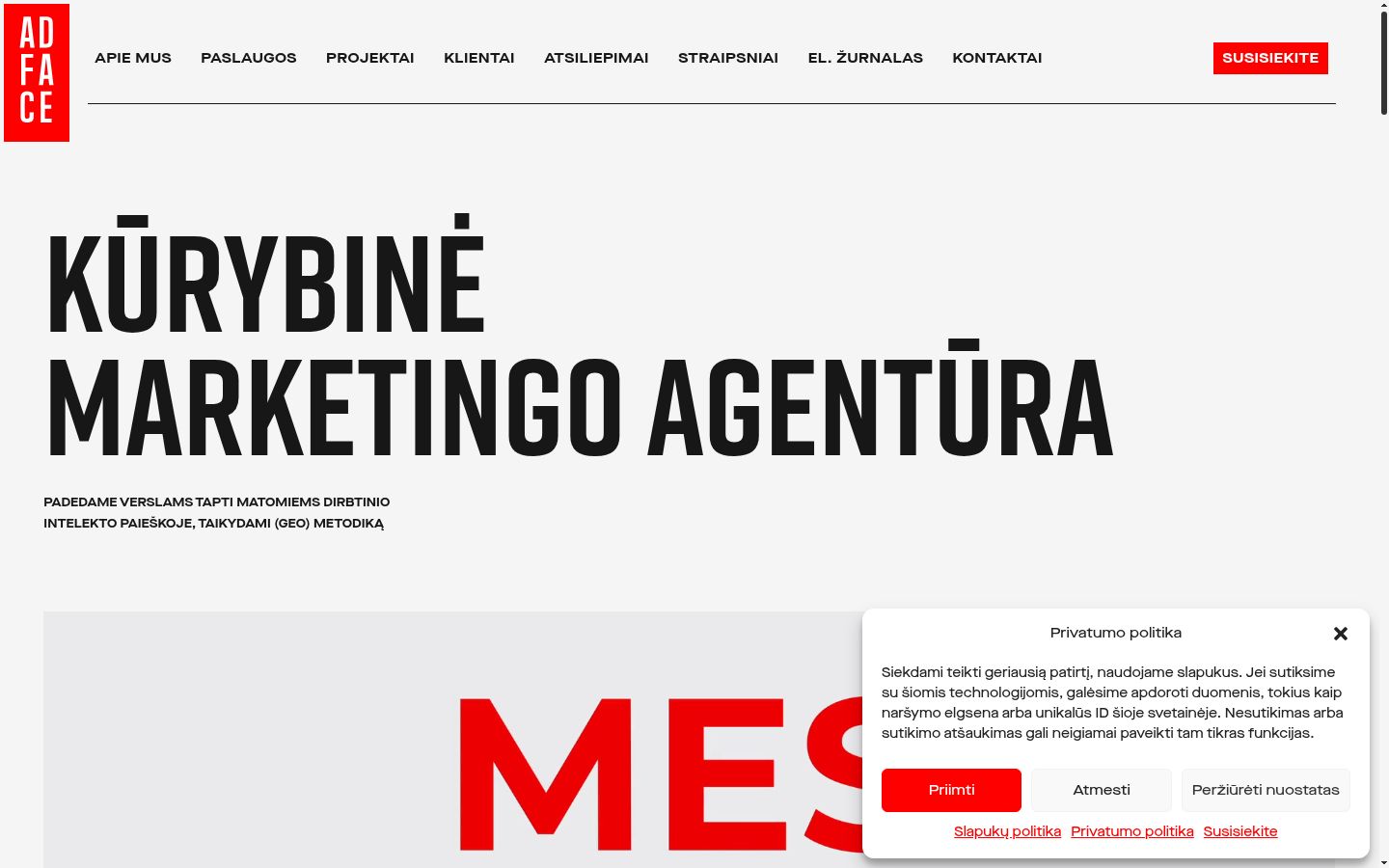 Captura de pantalla del banner de consentimiento mostrado antes de cualquier interacción