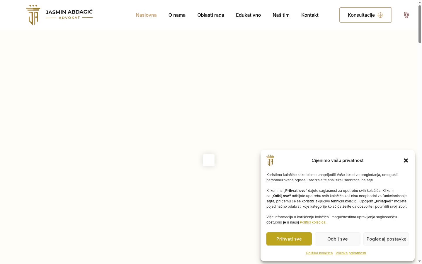 Captura de pantalla del banner de consentimiento mostrado antes de cualquier interacción