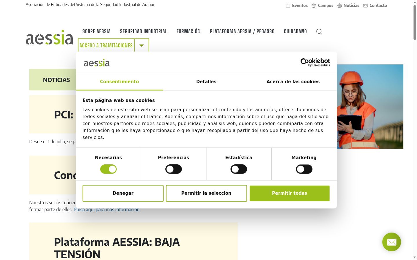 Captură de ecran a bannerului de consimțământ afișat înainte de orice interacțiune