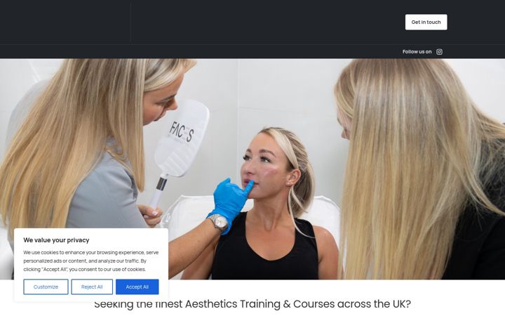 Screenshot von aestheticstrainingbyakj.co.uk