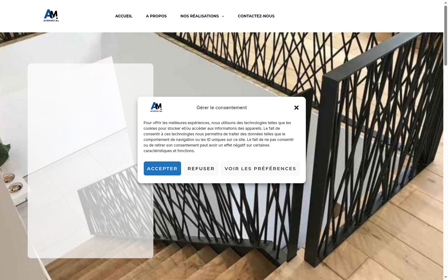 Captura de ecrã do banner de consentimento apresentado antes de qualquer interação