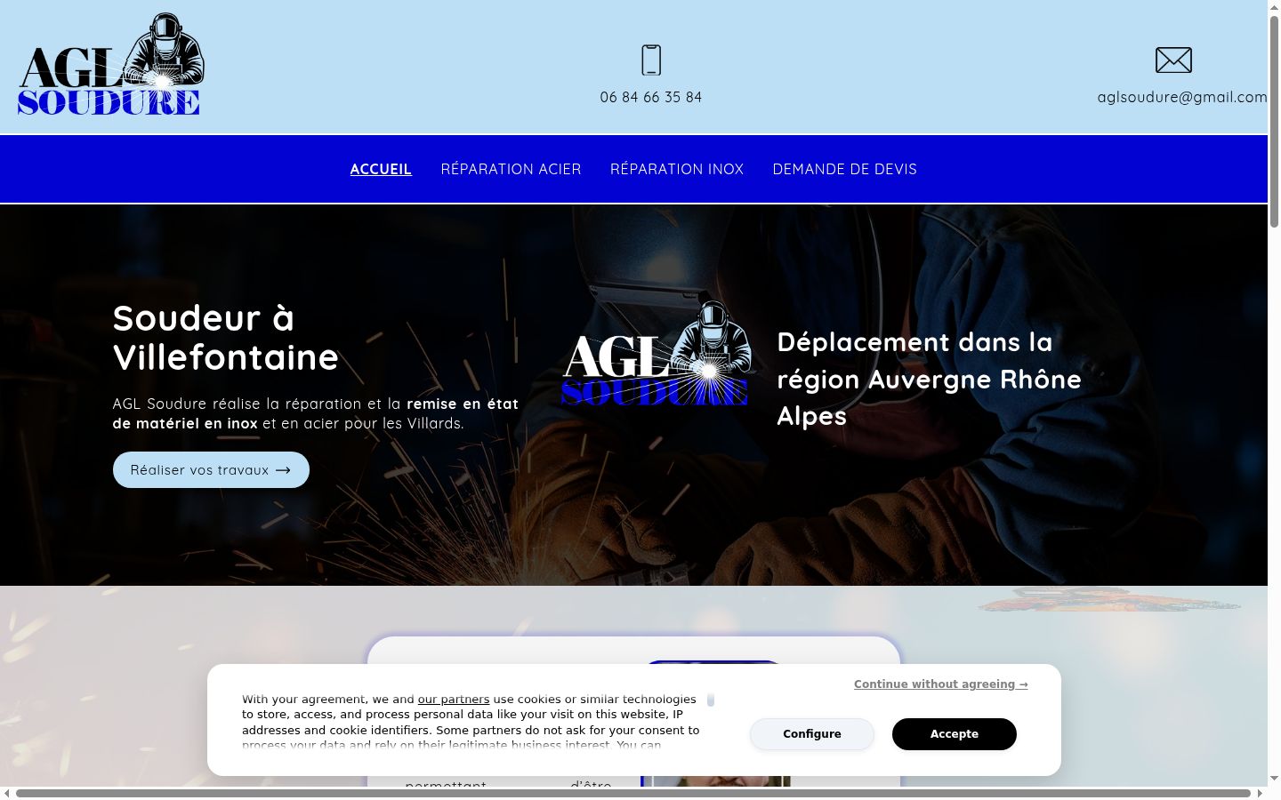Screenshot of the consent banner shown before any interaction