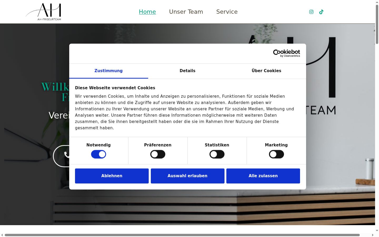 Screenshot of the consent banner shown before any interaction