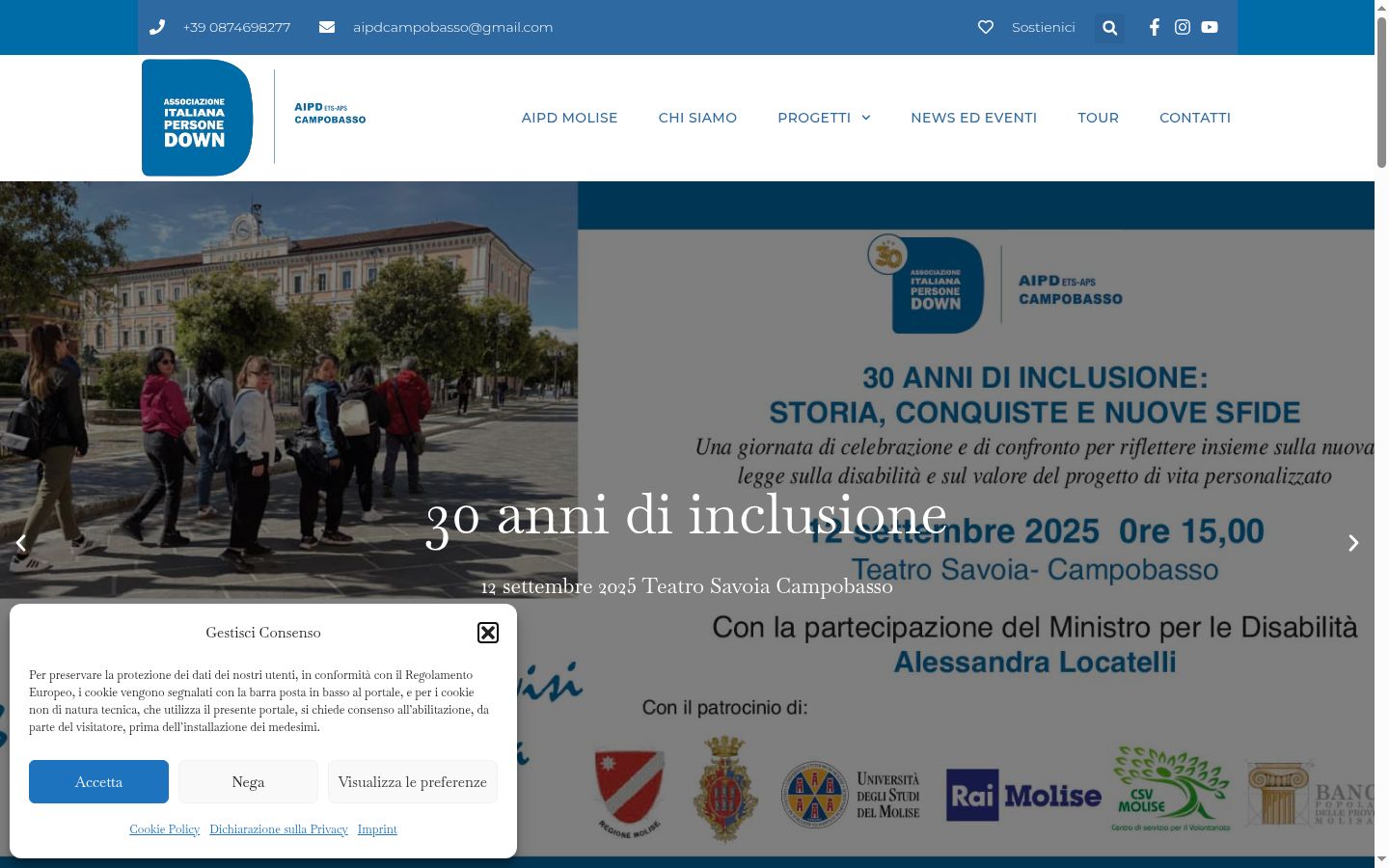 Captură de ecran a bannerului de consimțământ afișat înainte de orice interacțiune