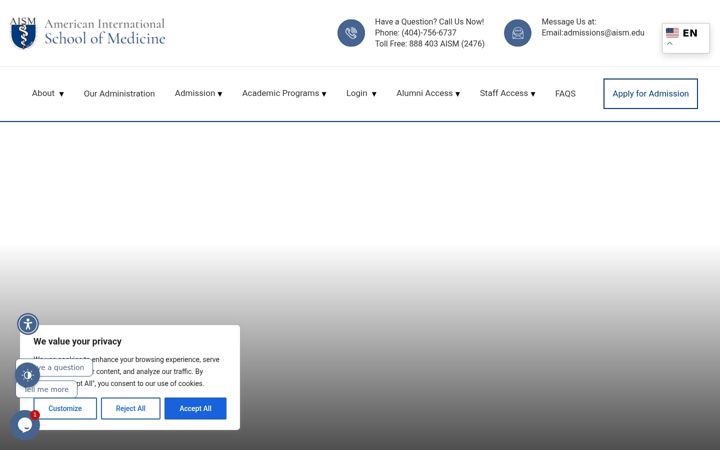 Screenshot stránky aism.edu