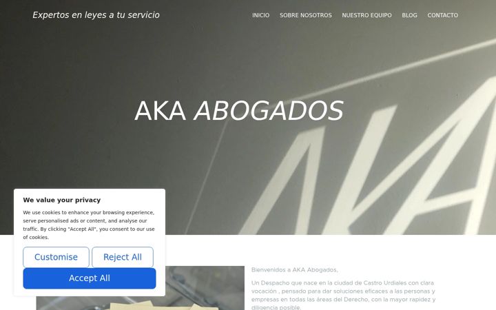 Screenshot of akaabogados.es