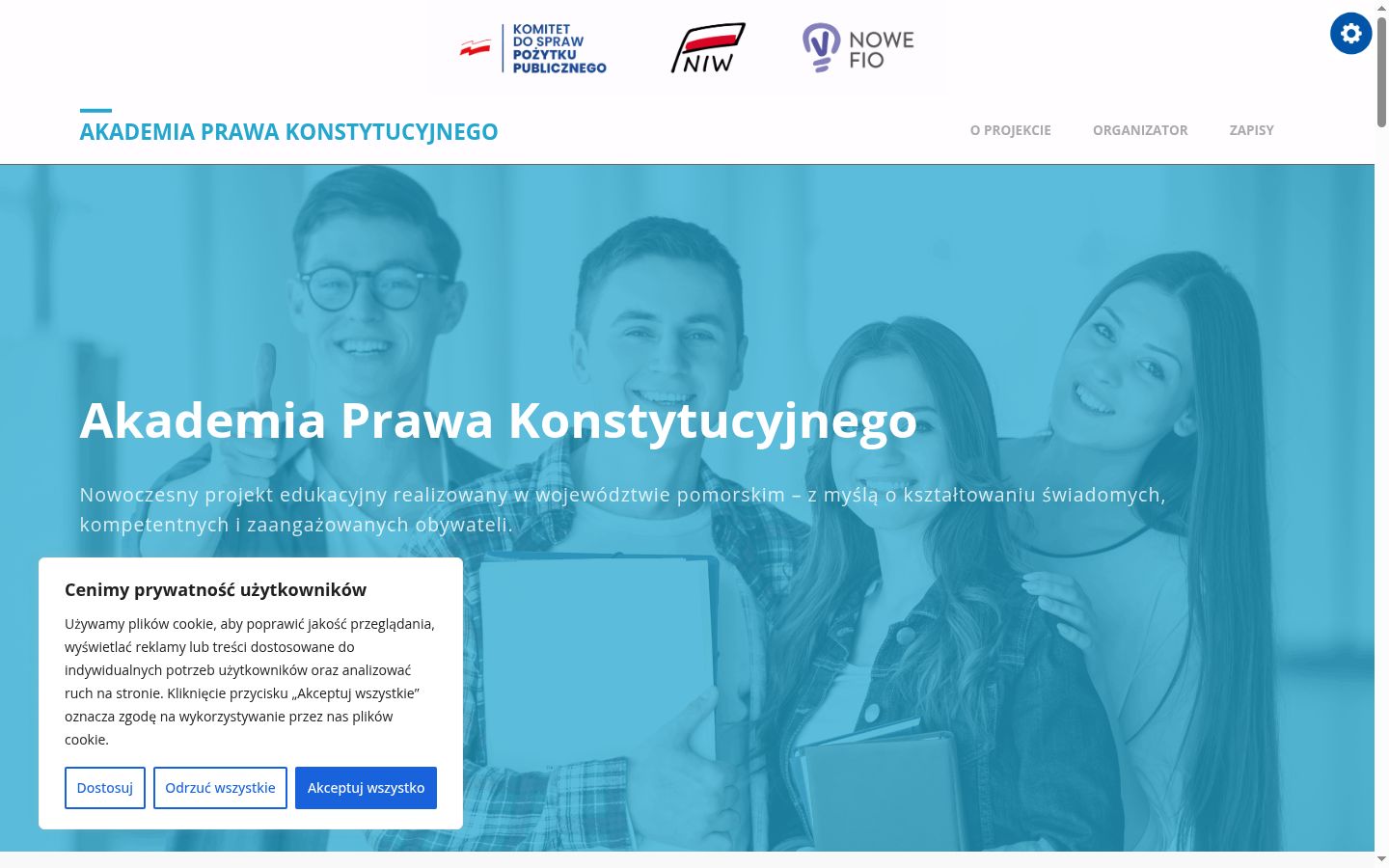 Posnetek zaslona pasice za privolitev, prikazane pred kakršno koli interakcijo