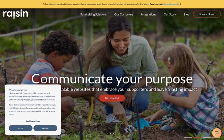 Screenshot of akaraisin.com