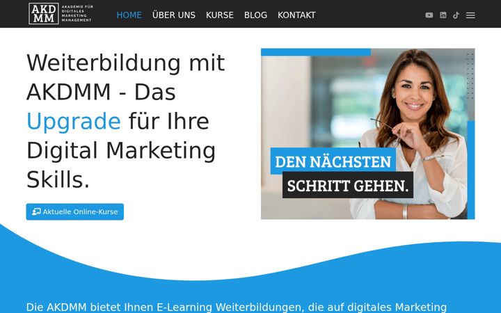 Screenshot ta' akdmm.com