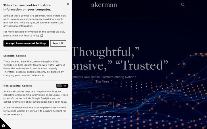 Skærmbillede af akerman.com