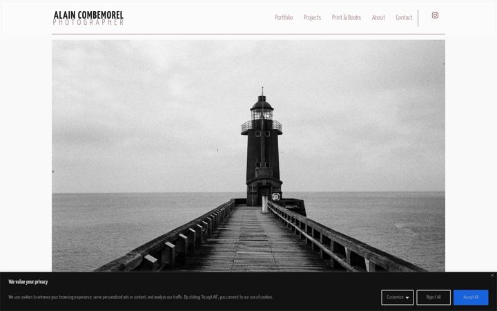 Screenshot of alaincombemorel.com