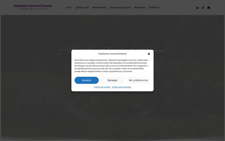 Screenshot of alejandragomesdamaral.com