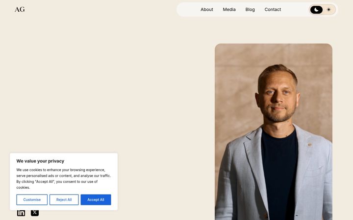 Screenshot of alexandergilmanov.com