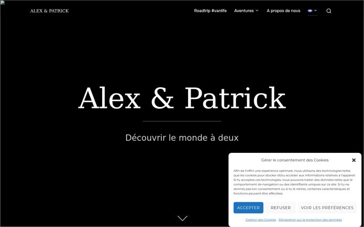 Képernyőkép: alexetpatrick.com