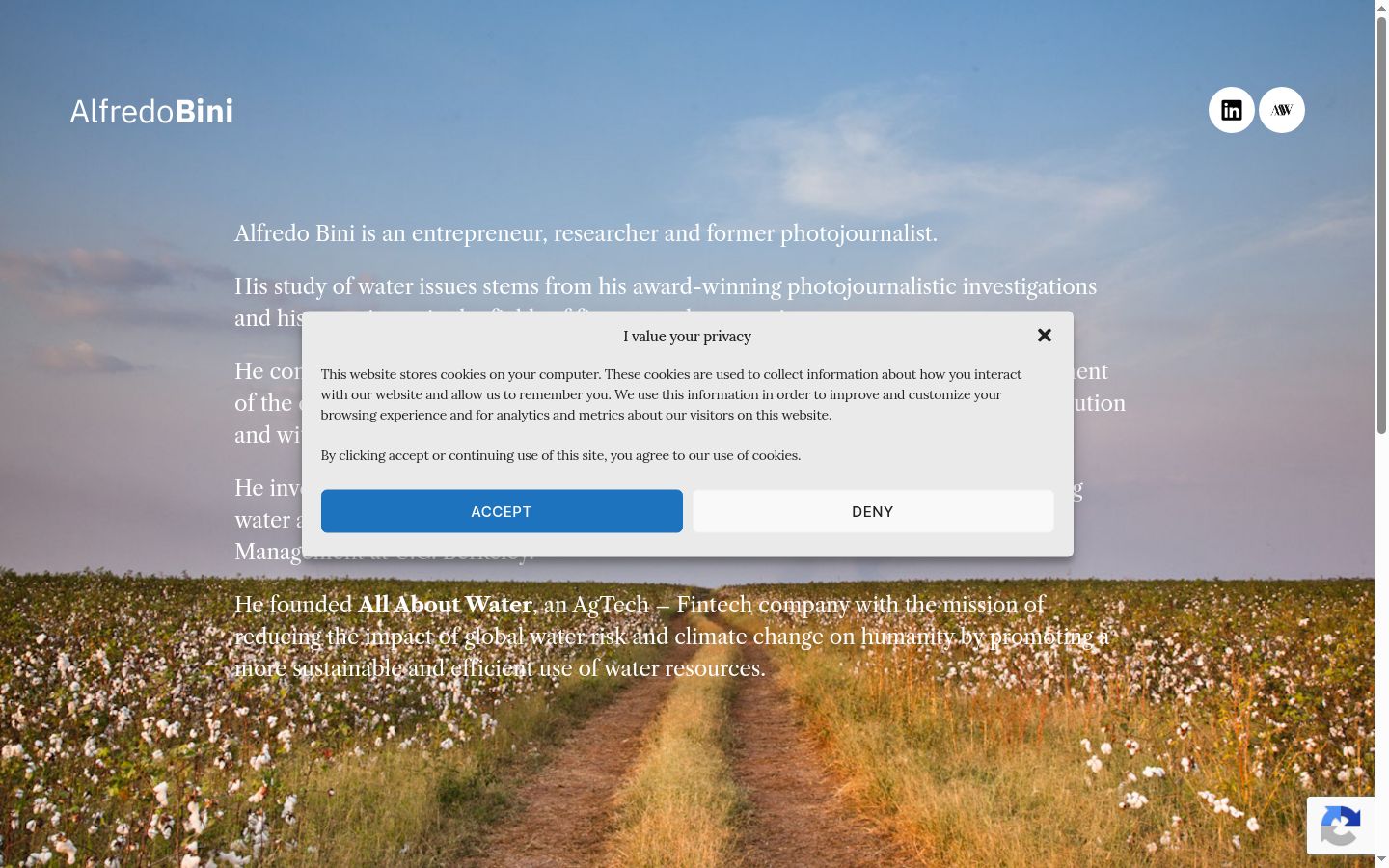 Captură de ecran a bannerului de consimțământ afișat înainte de orice interacțiune