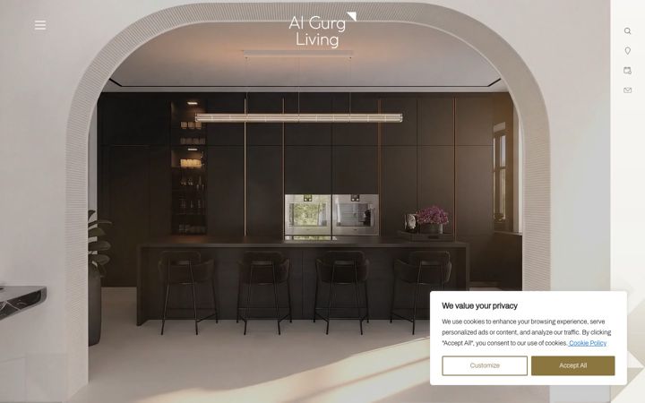 Screenshot of algurgliving.ae