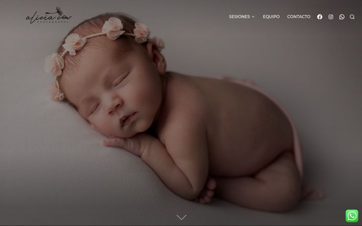 Screenshot of aliciacowphotography.com
