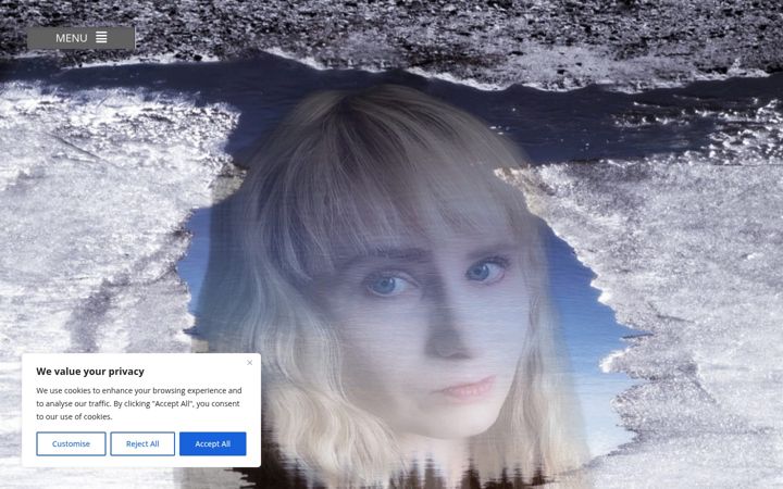 Screenshot of aliciallyn.com