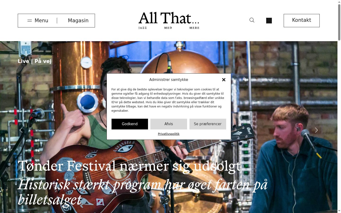 Screenshot of the consent banner shown before any interaction