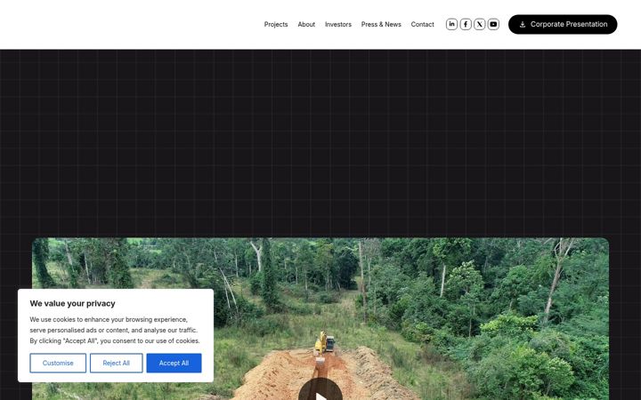 Screenshot of altamiragold.com
