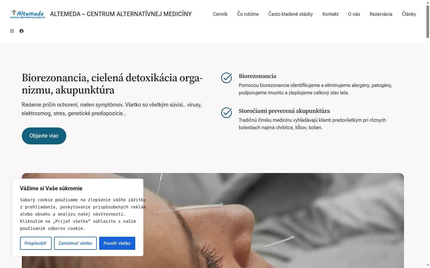 Snímek obrazovky baneru souhlasu zobrazeného před jakoukoli interakcí