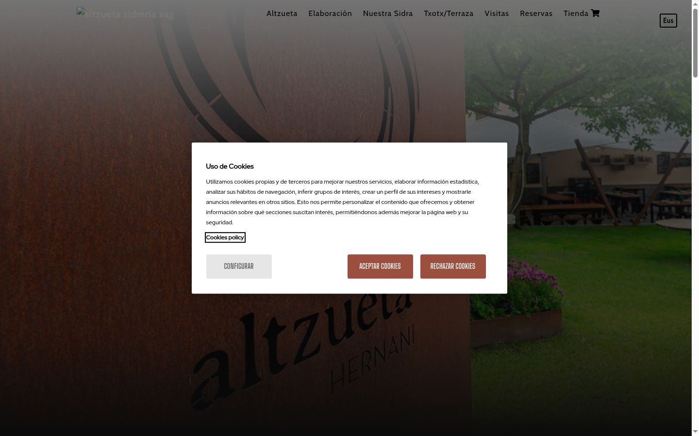 Screenshot of the consent banner shown before any interaction