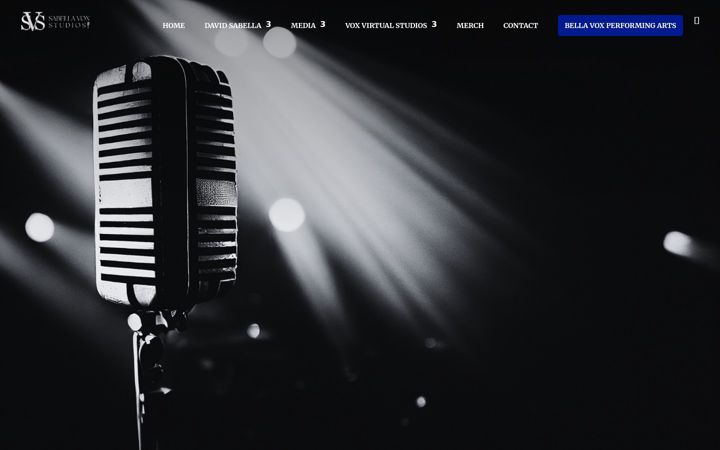 Screenshot of amandareckonwith.com