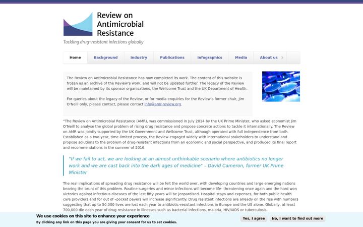 Screenshot stránky amr-review.org