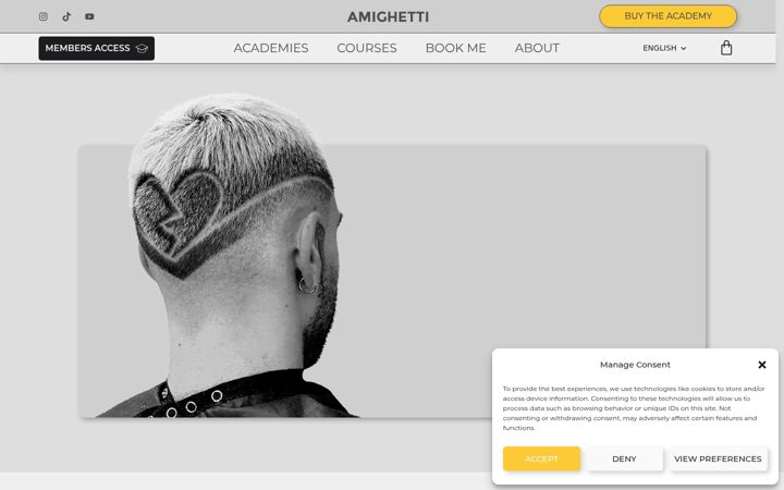 Screenshot of andreaamighetti.com