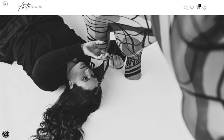 Screenshot of angelaarteritano.com