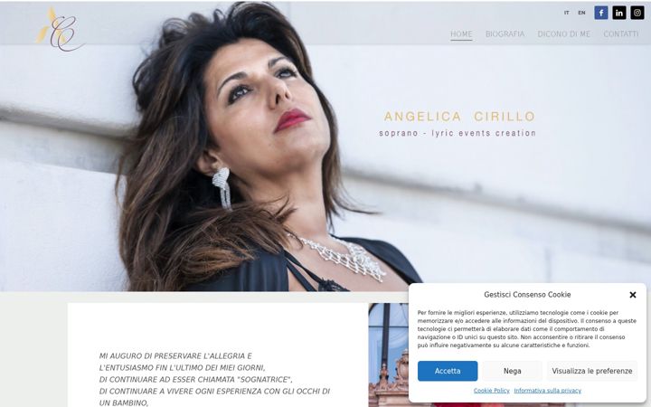 Screenshot stránky angelicacirillo.it