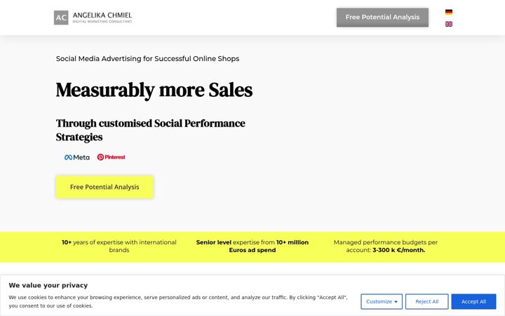 Screenshot of angelikachmiel.com