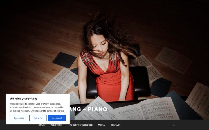 Screenshot of annyhwang.com
