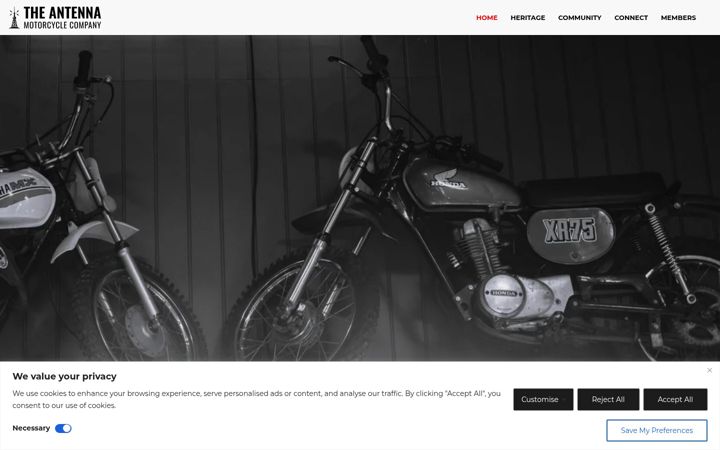 Screenshot of antennamoto.com