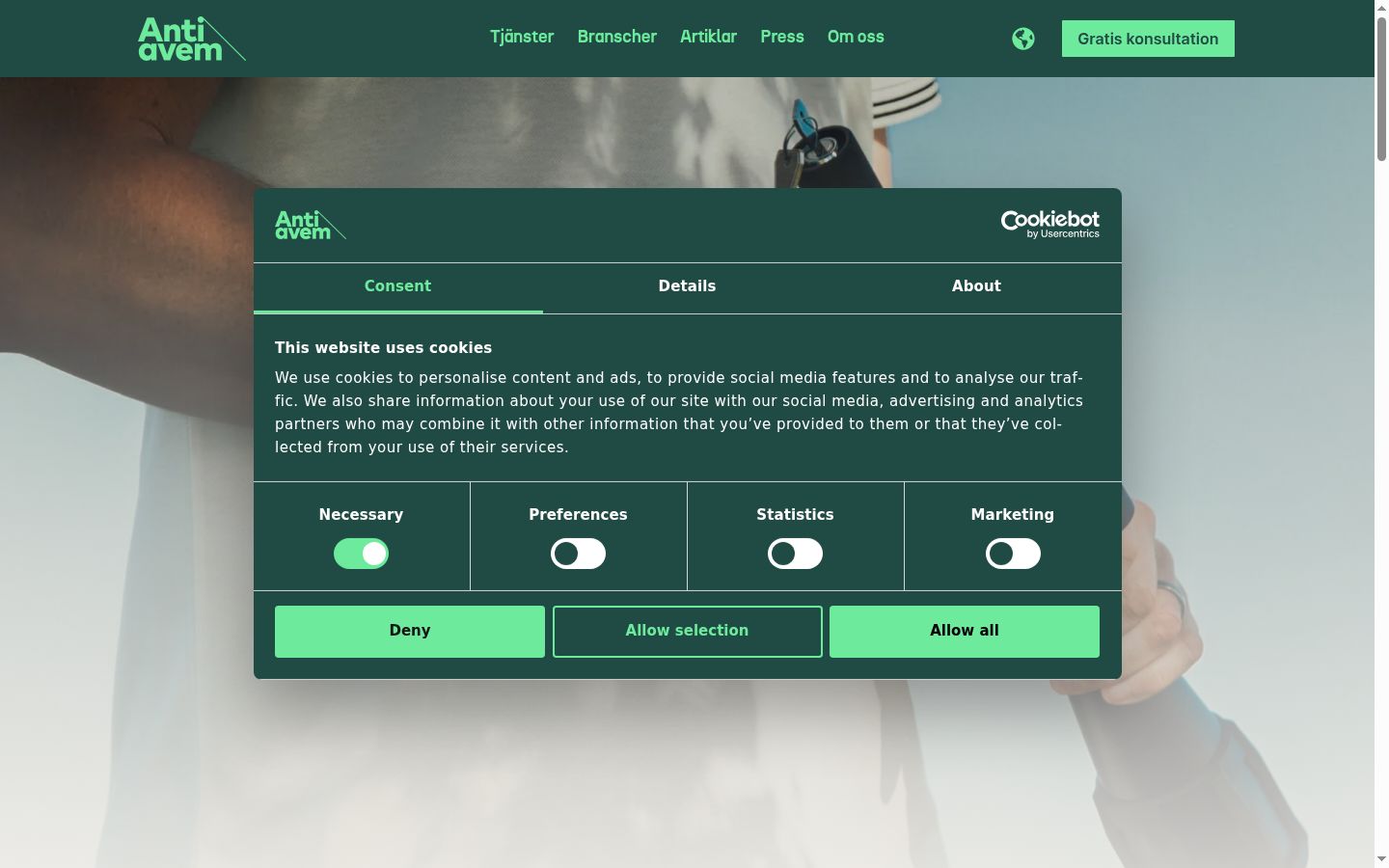Screenshot of the consent banner shown before any interaction