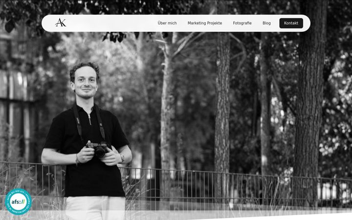 Screenshot of antonklug.com