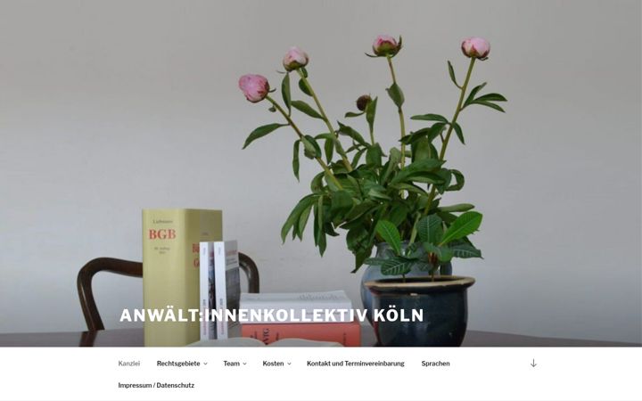 Captură de ecran a anwaeltinnenkollektivkoeln.de
