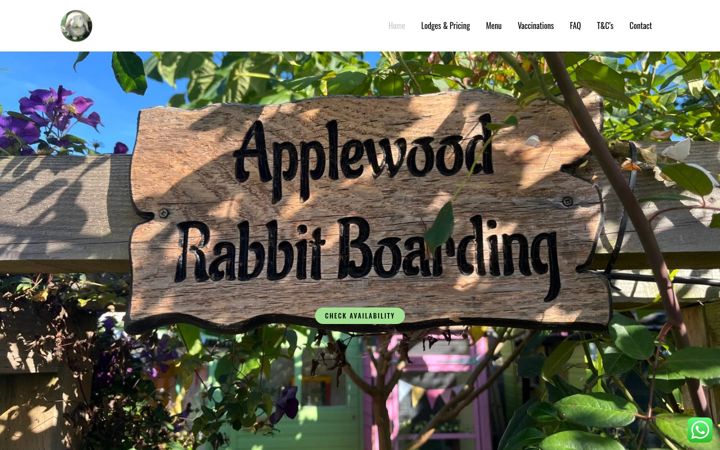 Screenshot of applewoodrabbitboarding.co.uk