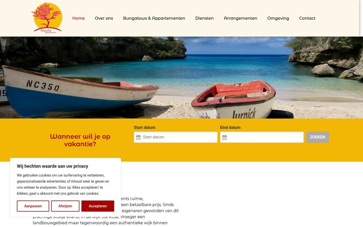 Screenshot of aquilaapartments.com