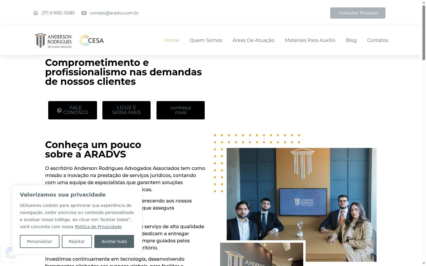 Captura de pantalla del banner de consentimiento mostrado antes de cualquier interacción