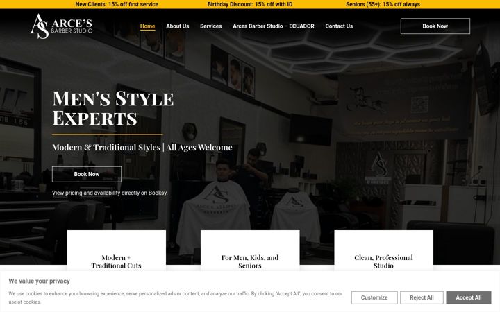 Screenshot of arcesbarberstudio.com