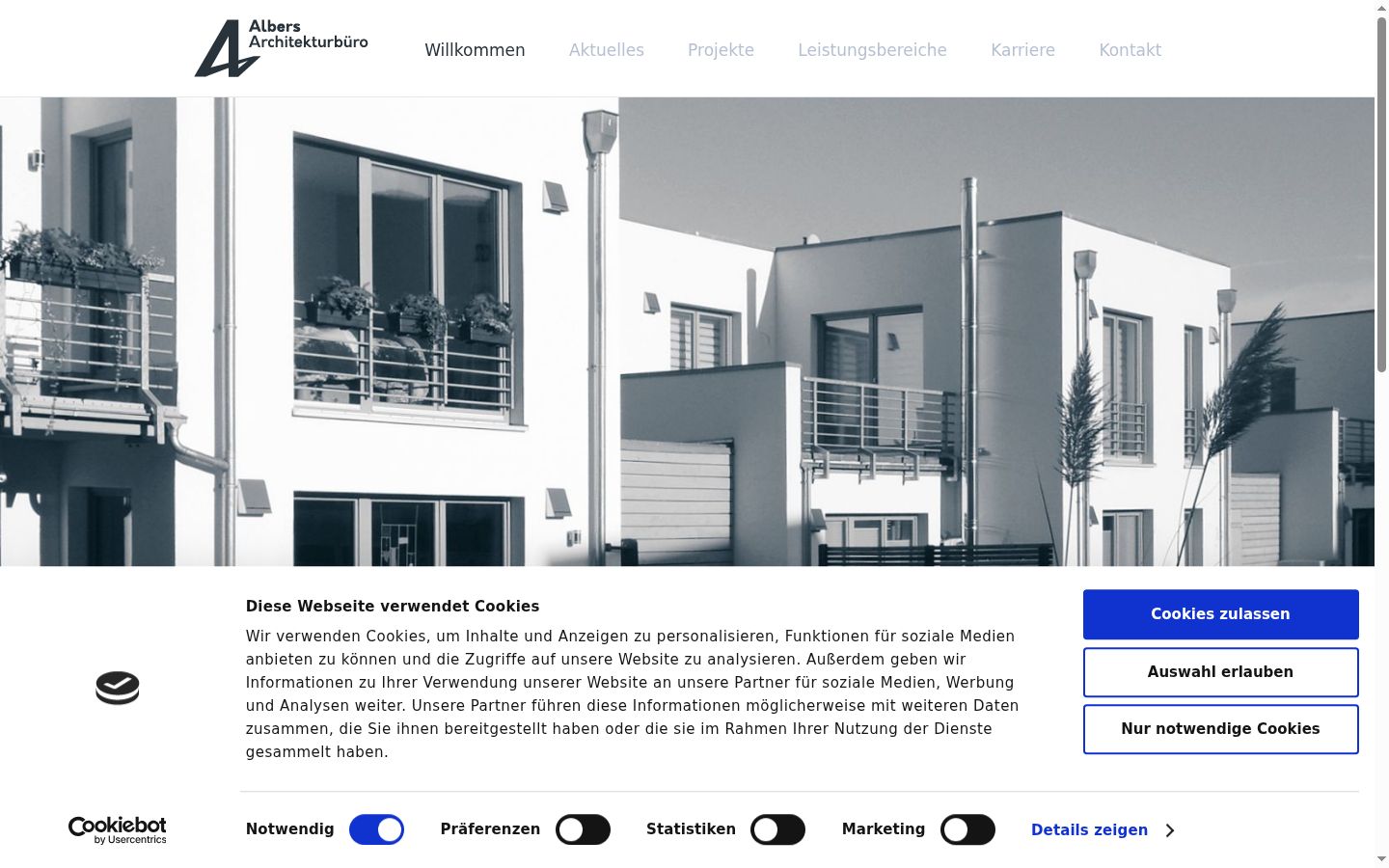 Screenshot of the consent banner shown before any interaction