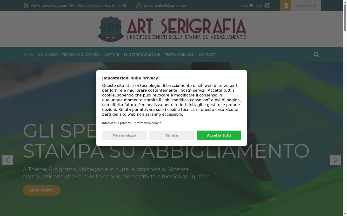 Captură de ecran a bannerului de consimțământ afișat înainte de orice interacțiune