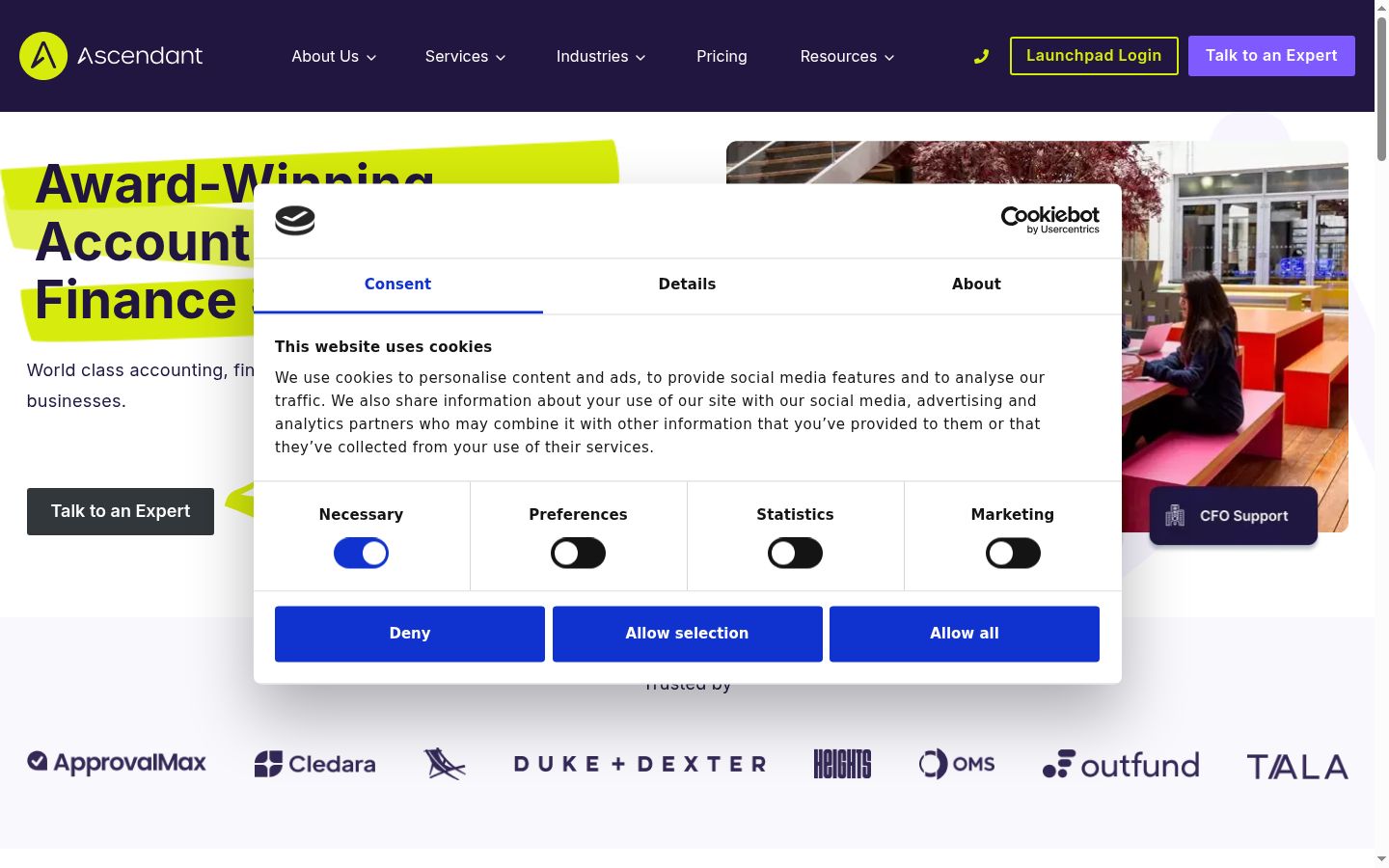 Screenshot of the consent banner shown before any interaction